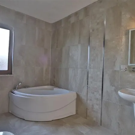 Villa With Private Pool And Private Garden In Dalyan *