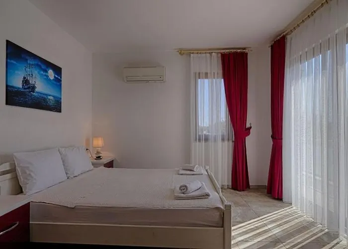 Vila With Private Pool And Private Garden In Dalyan